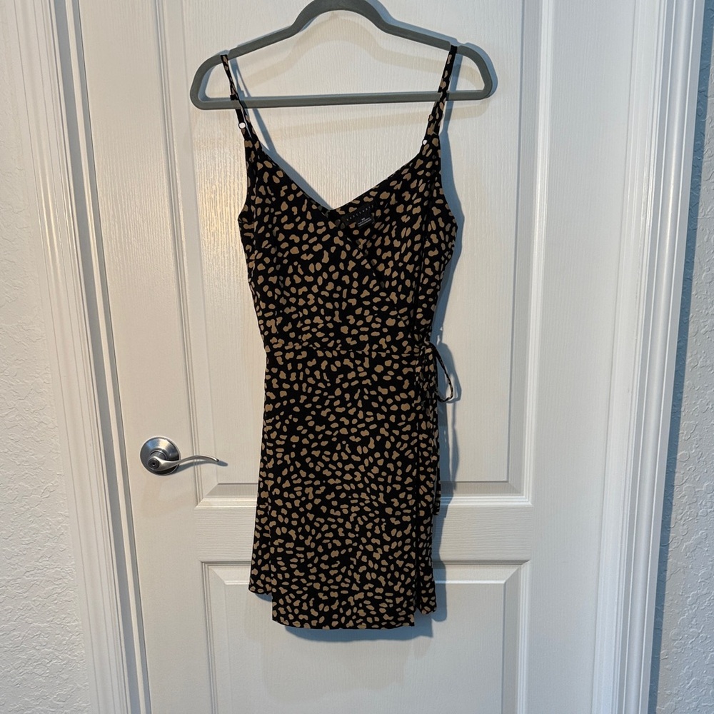 Sanctuary Black and Tan Mini Wrap Dress Cheetah Spaghetti Straps Size XS